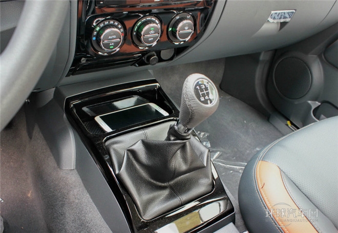 2014款 2.4L歐洲版 兩驅進取型小雙排4G69S4N