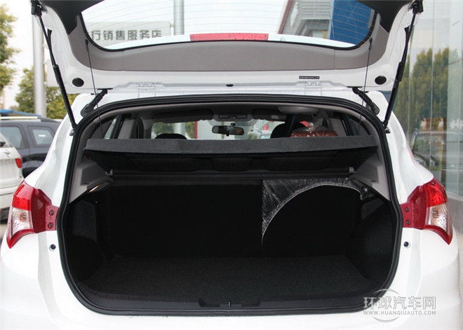 2015款 1.6L 手動智炫型