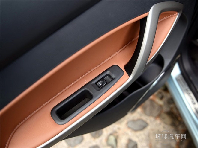 2015款 1.6L 手動(dòng)智尊型