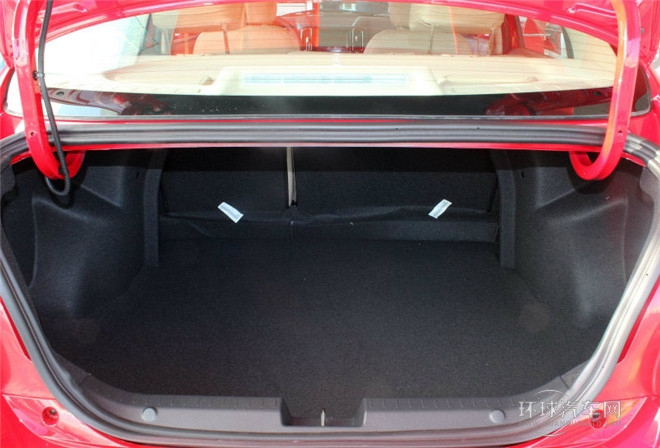 2015款 1.5L 手動(dòng)風(fēng)尚型