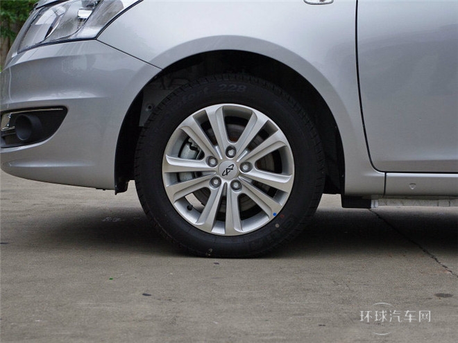 2015款 1.5L 手動趣尚版