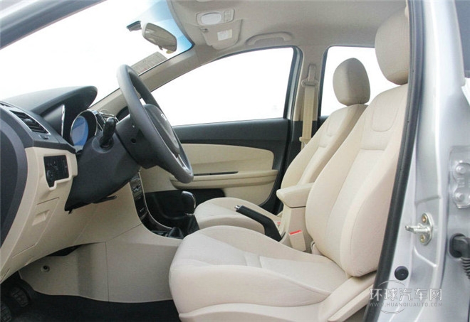 2015款 1.5L 手動趣尚版