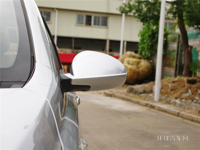 2015款 1.5L 手動(dòng)趣尚版