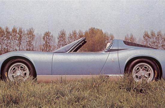 蘭博基尼兩款絕世敞篷跑車驚艷亮相埃森經典古董車展