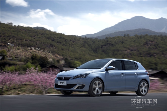 東風(fēng)標(biāo)致308S美圖