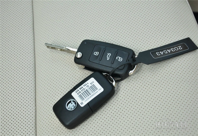 2015款 1.8TSI 手動紳仕版