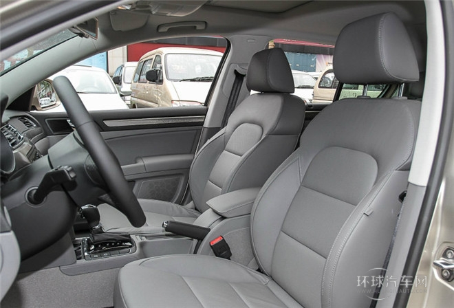 2015款 1.8TSI 手動紳仕版