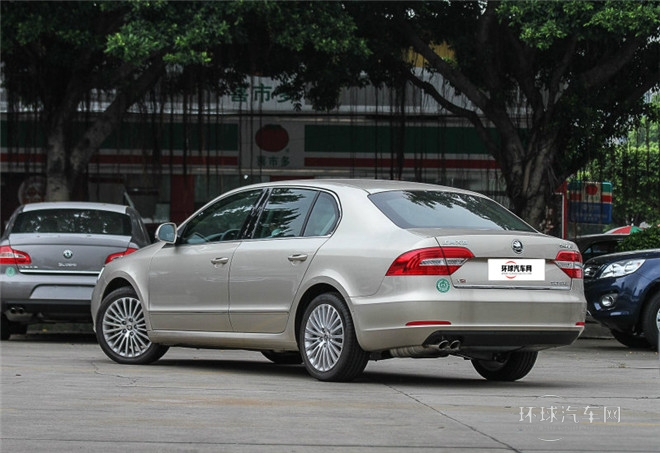 2015款 1.8TSI 手動紳仕版