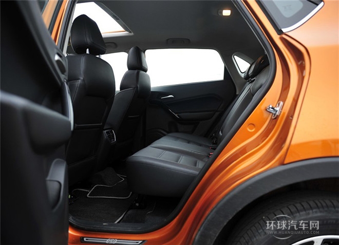 2015款 2.0TGI TST豪華版