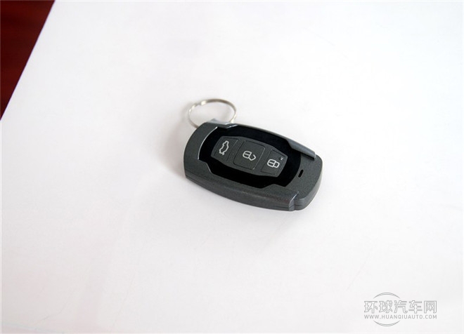 2015款 1.5L 手動豪華型