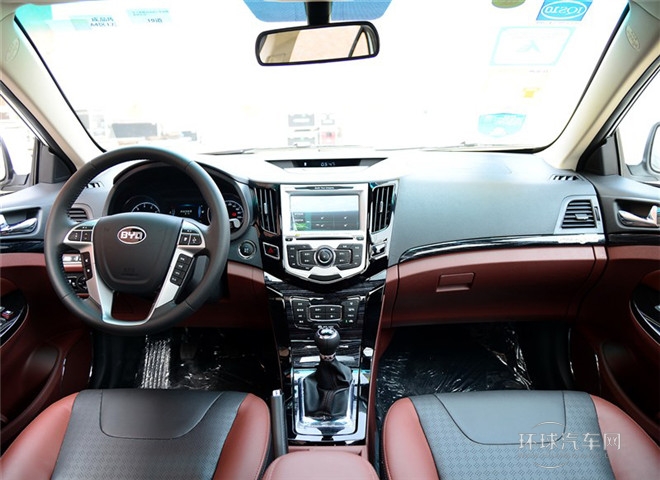 2015款 1.5L 手動豪華型