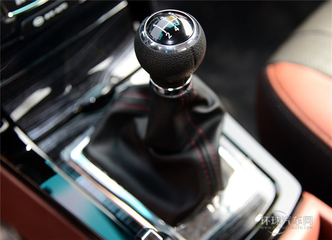 2015款 1.5L 手動豪華型