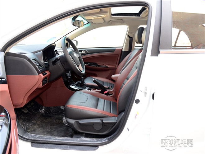 2015款 1.5L 手動豪華型