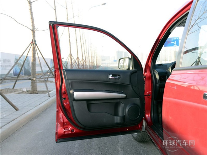 2015款 2.0L CVT四驅夢想版