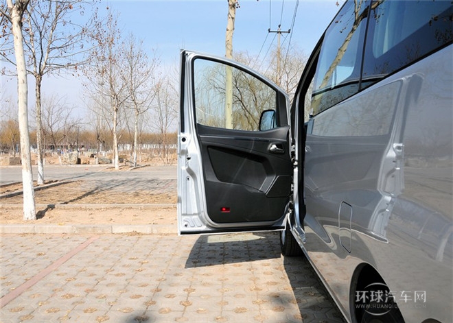 2015款 1.6L 豪華型