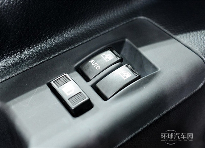 2015款 2.0L 豪華智能型