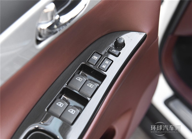 2015款 2.5L 豪華版