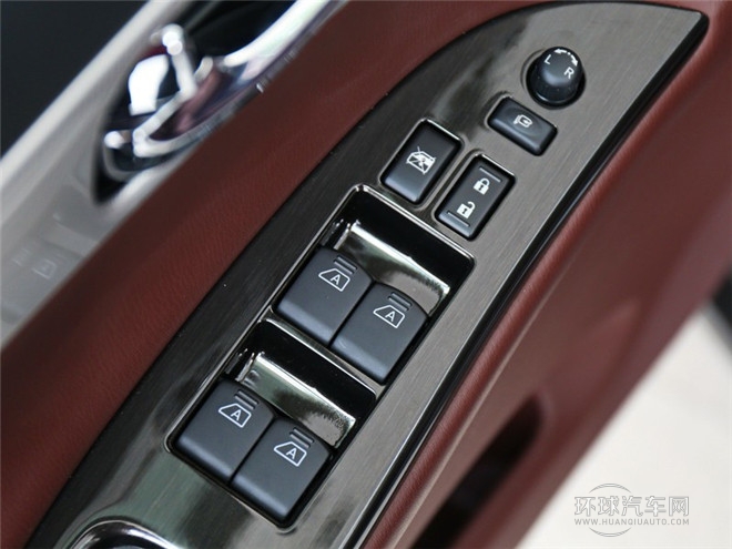 2015款 2.5L 舒適版