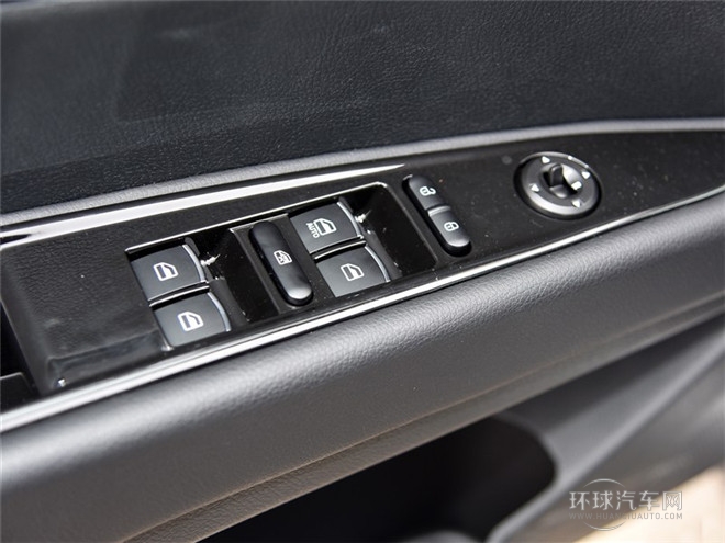 2015款 探索版 2.0T 柴油4X2超豪華型