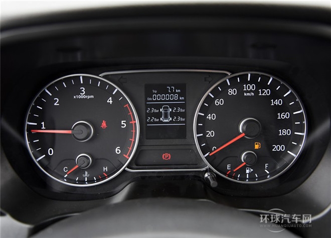 2015款 探索版 2.0T 柴油4X2超豪華型