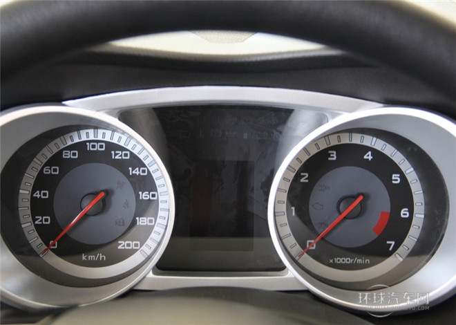 2015款 探索版 2.0T 柴油4X2豪華型