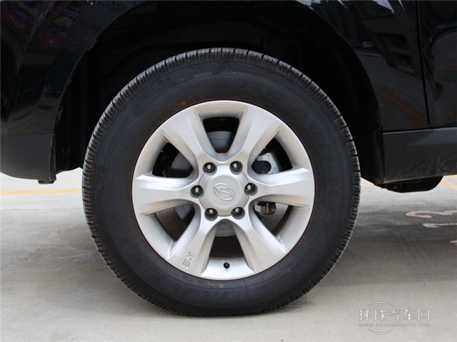 2015款 探索版 2.0T 柴油4X4豪華型