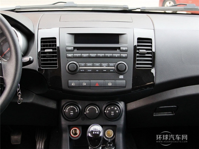 2015款 探索版 2.0T 柴油4X4豪華型