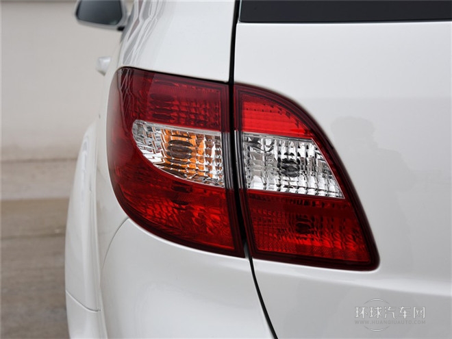 2015款 探索版 2.0T 汽油4X2豪華型