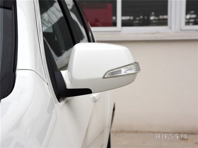 2015款 探索版 2.0T 汽油4X2豪華型