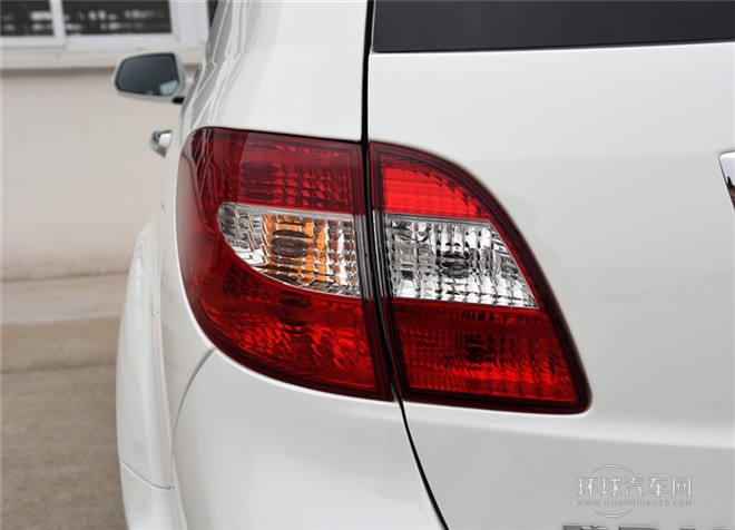 2015款 探索版 2.0T 汽油4X4超豪華型