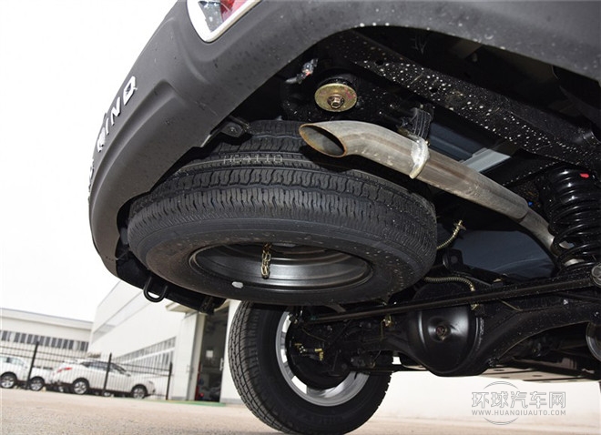 2015款 探索版 2.0T 汽油4X4豪華型