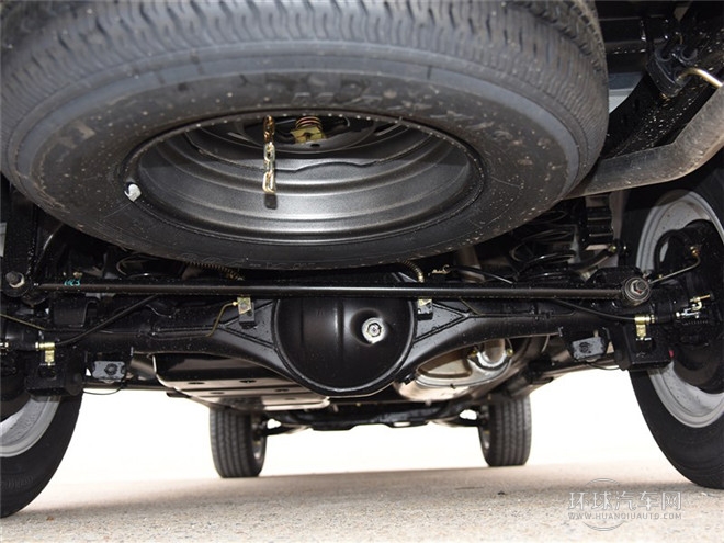 2015款 探索版 2.0T 汽油4X4豪華型