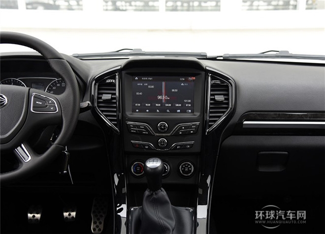 2015款 探索版 2.0T 汽油4X4豪華型