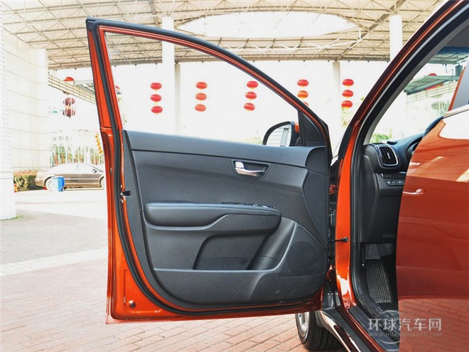 2015款 1.6L 手動(dòng)兩驅(qū)GLS