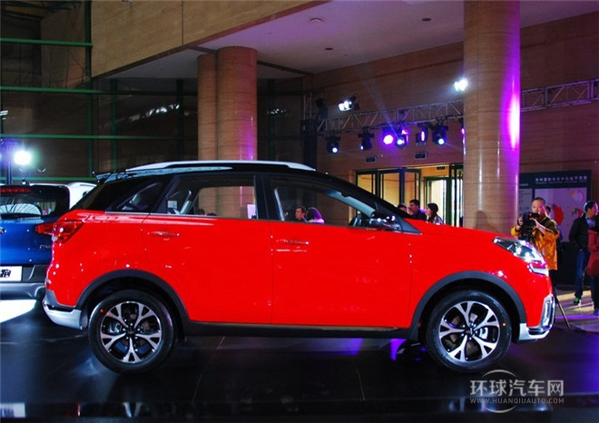 2015款 1.6L 自動(dòng)兩驅(qū)PRM