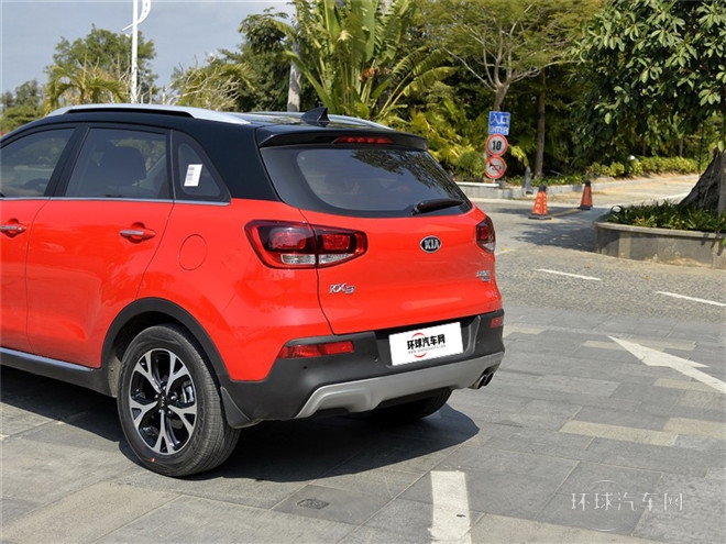 2015款 1.6T 自動(dòng)兩驅(qū)DLX