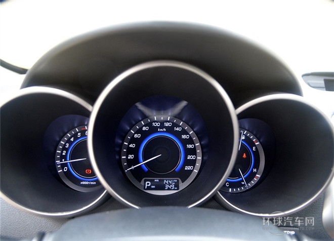 2015款 1.5T 自動勁酷型