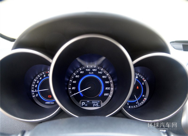 2015款 1.5T 自動炫酷型