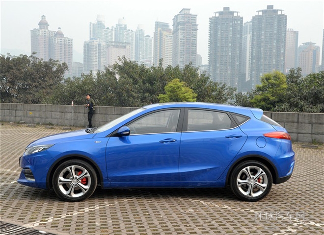 2015款 1.5T 自動(dòng)炫酷型