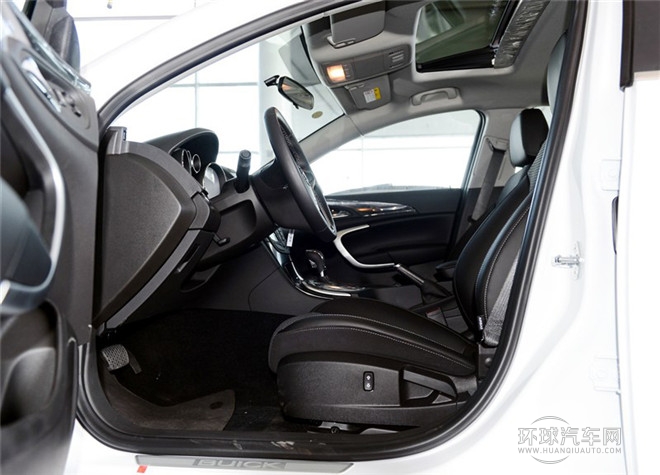 2015款 2.0L 領先時尚型