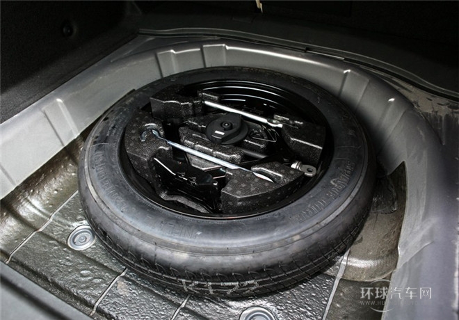 2015款 都市SUV 1.6T 自動炫動派