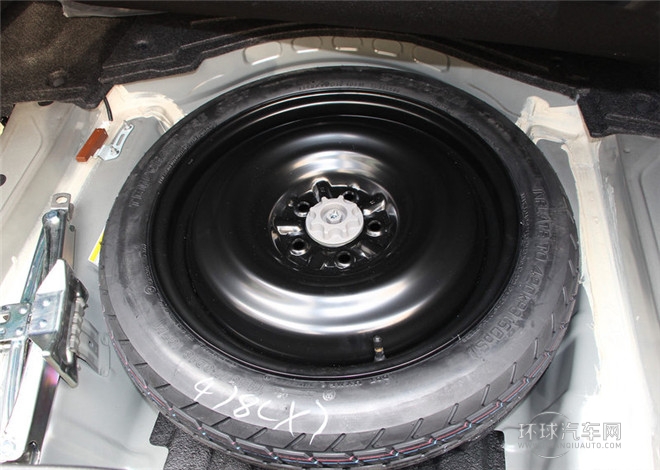 2015款 2.5L 豪華版