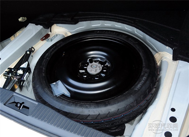 2015款 2.5L 時尚版