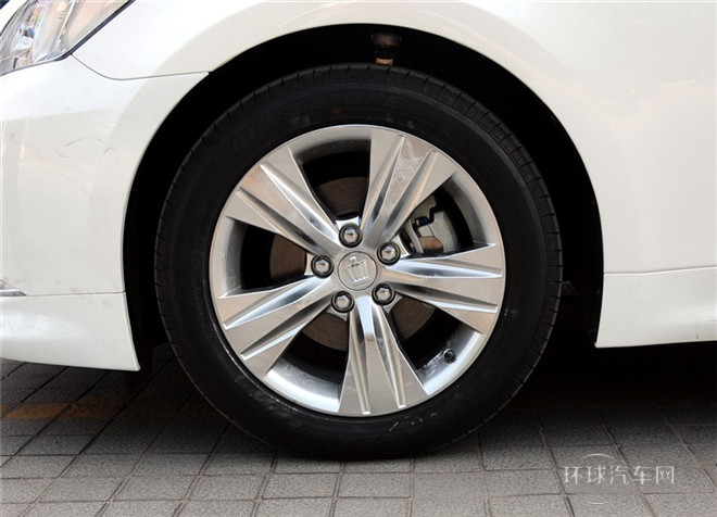 2015款 2.5L 時尚版