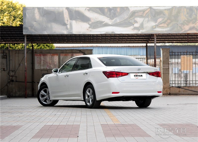 2015款 2.5L 時尚版