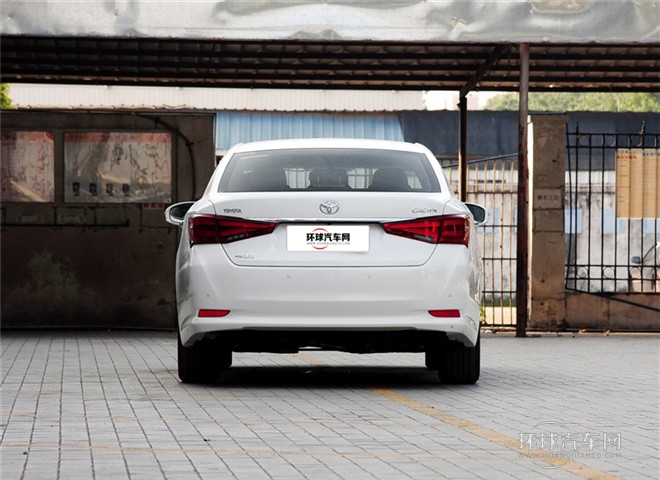 2015款 2.5L 時尚版