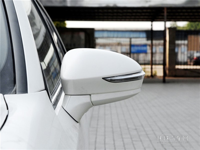 2015款 2.5L 時尚版