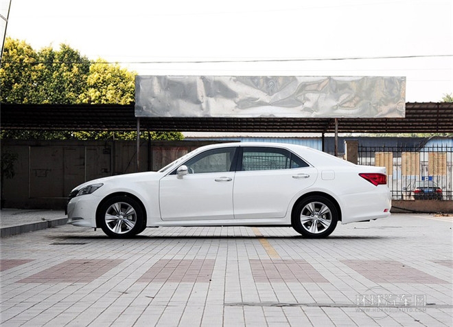 2015款 2.5L 時尚版