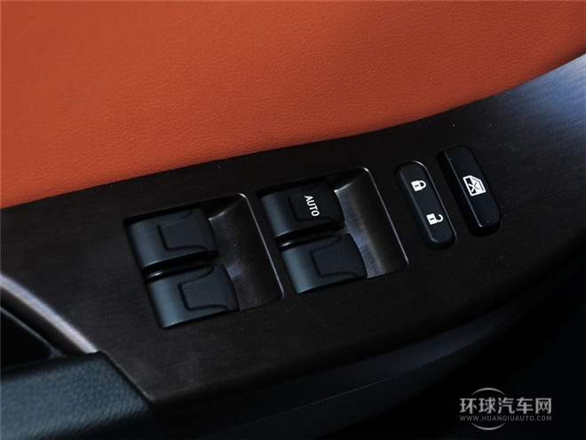 2015款 2.0L 手動智享型