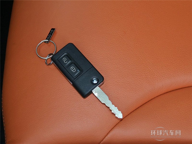 2015款 2.0L 手動智臻型